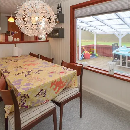 Three-bedroom In Sydals